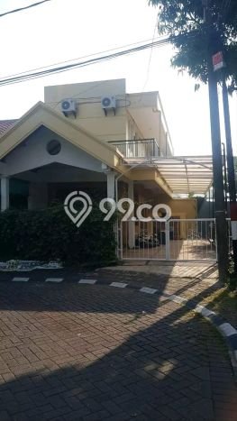 Best Deal Hunian Mewah Ideal dan Luas di Wiyung, Surabaya Best Deal Hunian Mewah Ideal dan Luas di Wiyung, Surabaya