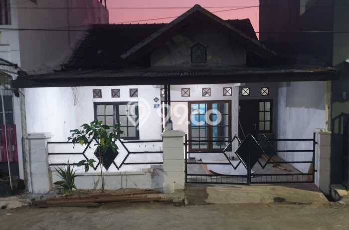 Rumah di Lakarsantri, Surabaya, Luas 82m² LB 53m² Rumah di Lakarsantri, Surabaya, Luas 82m² LB 53m²