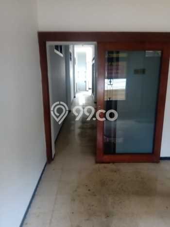 Rumah Modern Cantik 4 KT Bisa Langsung Pindah di Semarang Tengah Rumah Modern Cantik 4 KT Bisa Langsung Pindah di Semarang Tengah