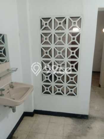 Rumah Modern Cantik 4 KT Bisa Langsung Pindah di Semarang Tengah Rumah Modern Cantik 4 KT Bisa Langsung Pindah di Semarang Tengah