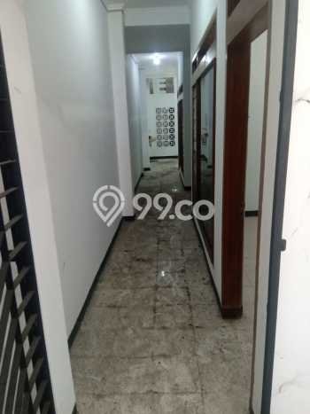 Rumah Modern Cantik 4 KT Bisa Langsung Pindah di Semarang Tengah Rumah Modern Cantik 4 KT Bisa Langsung Pindah di Semarang Tengah