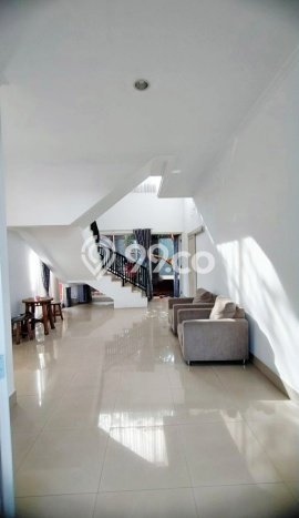Rumah Luxury Modern Siap Huni di Candi Golf Semarang Rumah Luxury Modern Siap Huni di Candi Golf Semarang