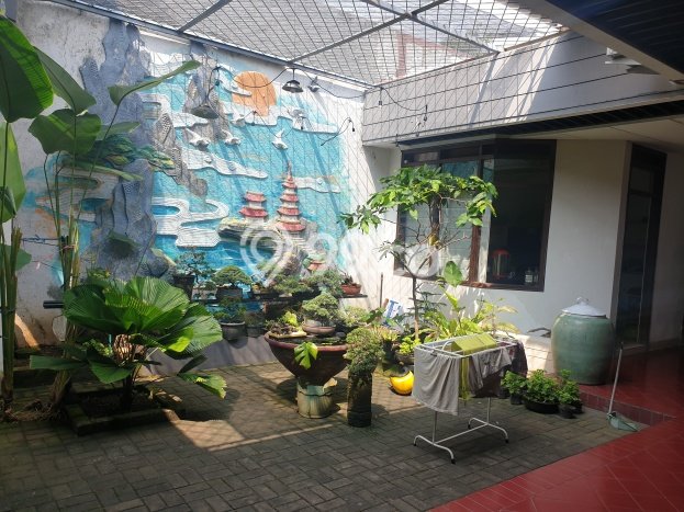 For Sale! Luxury House LT 412m2 Desain Modern di Brumbungan For Sale! Luxury House LT 412m2 Desain Modern di Brumbungan