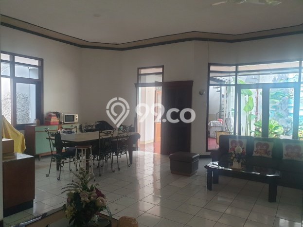 For Sale! Luxury House LT 412m2 Desain Modern di Brumbungan For Sale! Luxury House LT 412m2 Desain Modern di Brumbungan