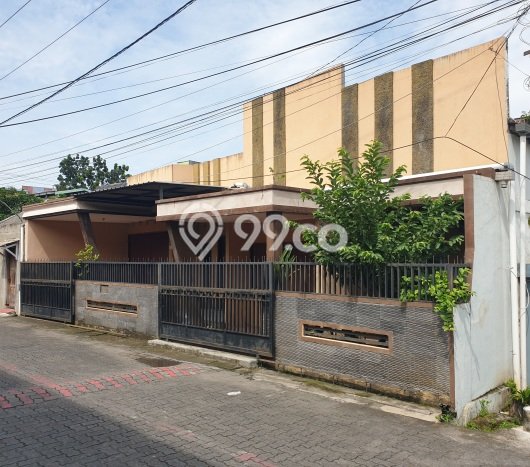Rumah Luas Asri 4 KT Siap Huni di Manyaran Semarang Rumah Luas Asri 4 KT Siap Huni di Manyaran Semarang