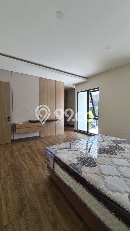 Ready to Use! Premium House LT 144m2 Desain Modern di Candi Golf Ready to Use! Premium House LT 144m2 Desain Modern di Candi Golf