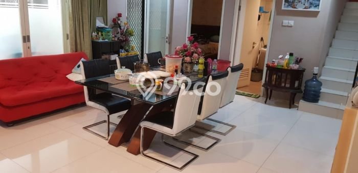 Rumah Nyaman 5 KT LB 360m2 Kondisi Bagus di Sungguminasa Rumah Nyaman 5 KT LB 360m2 Kondisi Bagus di Sungguminasa