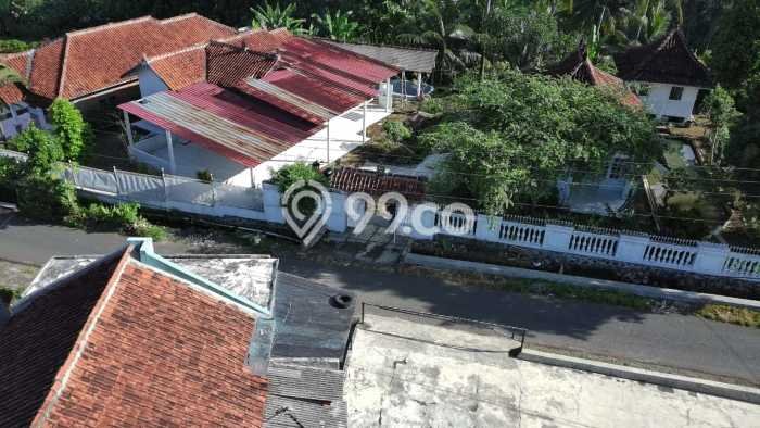 Hunian Cantik Modern Lb 200m2 di Tenjolaya, Bogor Hunian Cantik Modern Lb 200m2 di Tenjolaya, Bogor