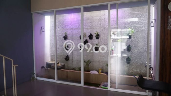 Hunian Mewah LB 250m2 Siap Huni Desain Elegan di Mampang, Jakarta Selatan Hunian Mewah LB 250m2 Siap Huni Desain Elegan di Mampang, Jakarta Selatan