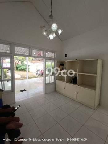 Hunian Cantik Modern Lb 200m2 di Tenjolaya, Bogor Hunian Cantik Modern Lb 200m2 di Tenjolaya, Bogor