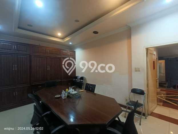 Kantor Dijual Lokasi Emas di Gatot Subroto Luas 550m2 Kantor Dijual Lokasi Emas di Gatot Subroto Luas 550m2
