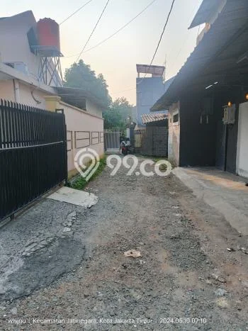 Rumah Bagus Siap Huni Di Jatinegara Luas 80m2 Lokasi Strategis Rumah Bagus Siap Huni Di Jatinegara Luas 80m2 Lokasi Strategis