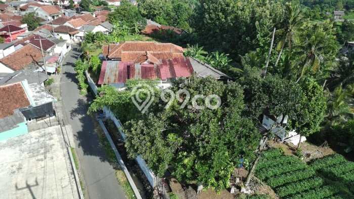 Hunian Cantik Modern Lb 200m2 di Tenjolaya, Bogor Hunian Cantik Modern Lb 200m2 di Tenjolaya, Bogor