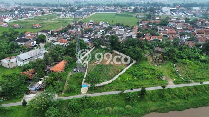 Kavling Tanah di Pameungpeuk Dijual Luas 1334m2 Legalitas AJB Kavling Tanah di Pameungpeuk Dijual Luas 1334m2 Legalitas AJB