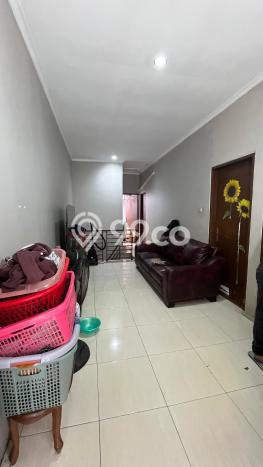 Rumah Luas Asri 4 KT Siap Huni di Kemanggisan Jakarta Barat Rumah Luas Asri 4 KT Siap Huni di Kemanggisan Jakarta Barat
