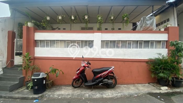 Dijual Rumah 3 Kamar Lokasi Strategis Bagus dan Strategis di Jatinegara Dijual Rumah 3 Kamar Lokasi Strategis Bagus dan Strategis di Jatinegara