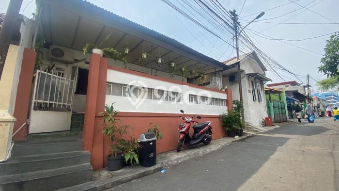 Dijual Rumah 3 Kamar Lokasi Strategis Bagus dan Strategis di Jatinegara Dijual Rumah 3 Kamar Lokasi Strategis Bagus dan Strategis di Jatinegara