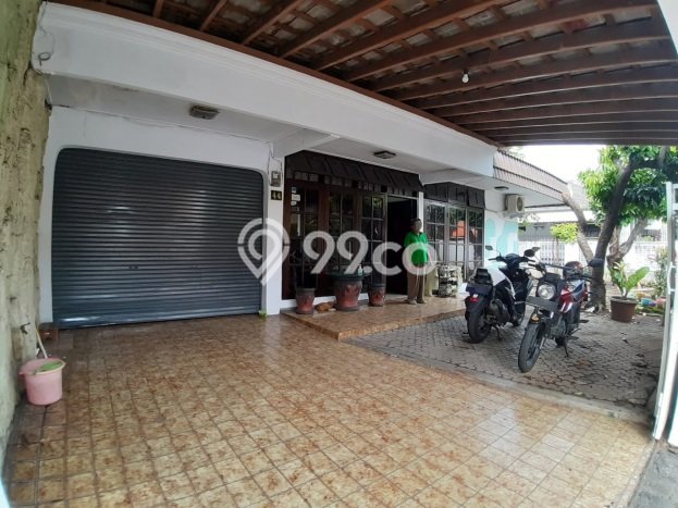 Jual Rumah Luas Elegan Dengan View Eksklusif di Cipinang, Jakarta Timur Jual Rumah Luas Elegan Dengan View Eksklusif di Cipinang, Jakarta Timur