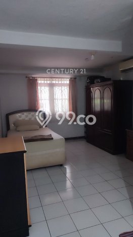 Rumah Elit Modern Tanpa Renovasi di Jati Padang Jakarta Selatan Rumah Elit Modern Tanpa Renovasi di Jati Padang Jakarta Selatan