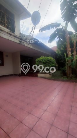 Rumah Elit Modern Tanpa Renovasi di Jati Padang Jakarta Selatan Rumah Elit Modern Tanpa Renovasi di Jati Padang Jakarta Selatan