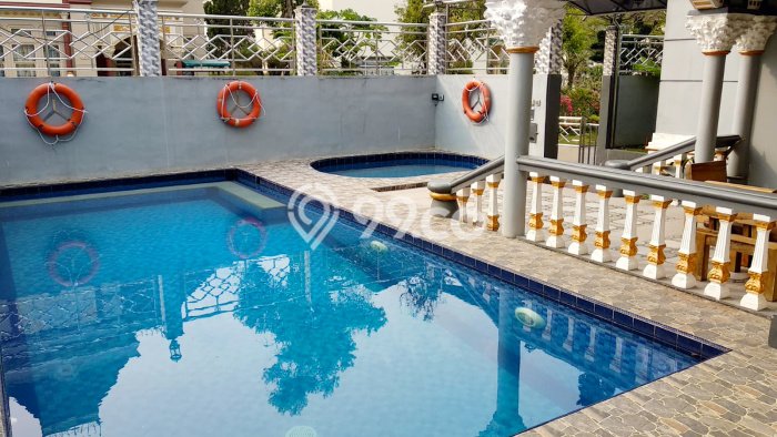 HOT DEAL! Rumah Berkualitas di Cipanas, Cianjur, LT 335m2m² Bangunan 300m2m² HOT DEAL! Rumah Berkualitas di Cipanas, Cianjur, LT 335m2m² Bangunan 300m2m²