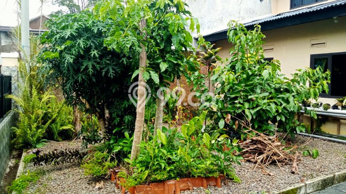 Rumah Lingkungan Asri di Cugenang, Cianjur, Luas 192m2m² LB 91m2m² Rumah Lingkungan Asri di Cugenang, Cianjur, Luas 192m2m² LB 91m2m²