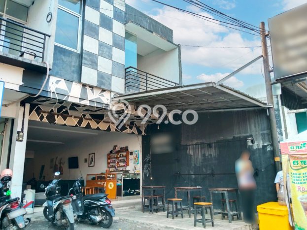 Ruko Lokasi Premium Kawasan , Luas 170m2m², Disewakan, Area Niaga Ruko Lokasi Premium Kawasan , Luas 170m2m², Disewakan, Area Niaga