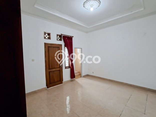 Dijual Rumah 5 Kamar Lokasi Ideal Nyaman dan Strategis di Cianjur Dijual Rumah 5 Kamar Lokasi Ideal Nyaman dan Strategis di Cianjur