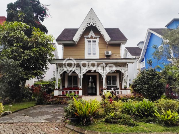 Vila di Cipanas, Dimensi 202m2m², Ideal untuk tempat tinggal keluarga Vila di Cipanas, Dimensi 202m2m², Ideal untuk tempat tinggal keluarga