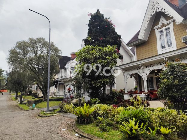 Vila di Cipanas, Dimensi 202m2m², Ideal untuk tempat tinggal keluarga Vila di Cipanas, Dimensi 202m2m², Ideal untuk tempat tinggal keluarga