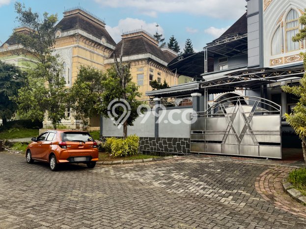 Kesempatan Langka! Vila Kawasan Cipanas, Ukuran 275m2m², Lokasi Premium dekat dengan berbagai kebutuhan Kesempatan Langka! Vila Kawasan Cipanas, Ukuran 275m2m², Lokasi Premium dekat dengan berbagai kebutuhan