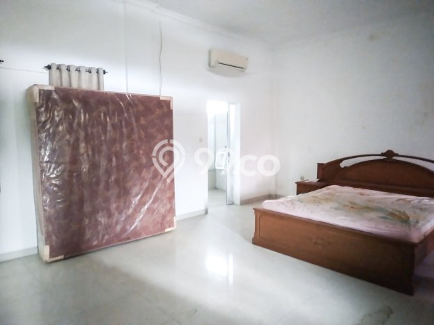 Rumah Modern 8 Kamar LT 300m2 di Cianjur Kota Rumah Modern 8 Kamar LT 300m2 di Cianjur Kota