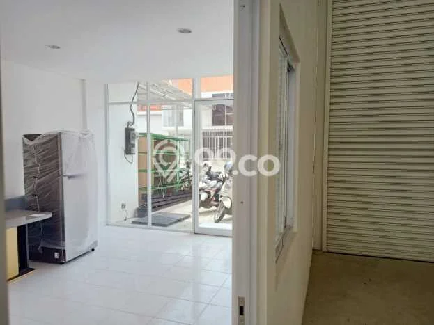 Unit Gudang Disewa Lokasi Tangerang, Tangerang Spesifikasi Luas Bangunan 400m2 Unit Gudang Disewa Lokasi Tangerang, Tangerang Spesifikasi Luas Bangunan 400m2