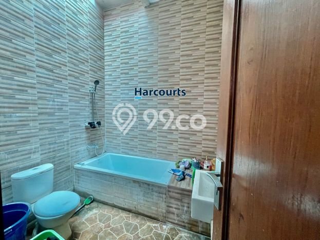 Dijual Rumah Premium dengan Fasilitas Sekitar Komplit di Banjarsari, Solo Dijual Rumah Premium dengan Fasilitas Sekitar Komplit di Banjarsari, Solo