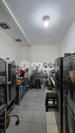Ruko untuk disewa di Solo Baru punya LT 90m2 & LB 130m2 harga sewa kompetitif Ruko untuk disewa di Solo Baru punya LT 90m2 & LB 130m2 harga sewa kompetitif