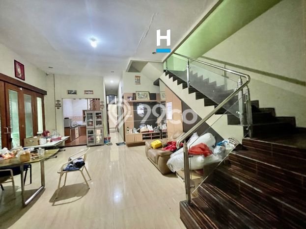 Dijual Rumah Premium dengan Fasilitas Sekitar Komplit di Banjarsari, Solo Dijual Rumah Premium dengan Fasilitas Sekitar Komplit di Banjarsari, Solo