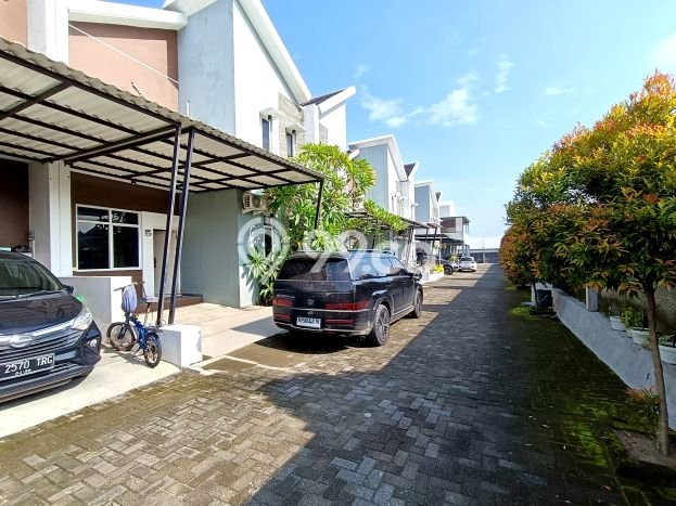 Rumah Cantik Siap Pakai Di Colomadu Luas 71m2 Lokasi Strategis Rumah Cantik Siap Pakai Di Colomadu Luas 71m2 Lokasi Strategis