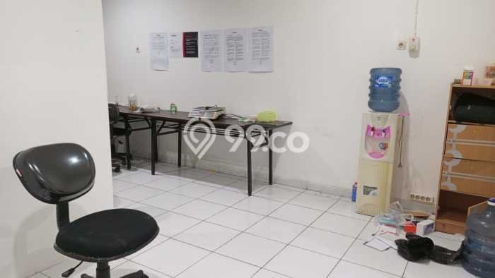 Unit Ruko Dijual di Pasar Kliwon Solo Luas Tanah 86m2, Luas Bangunan 110m2 Unit Ruko Dijual di Pasar Kliwon Solo Luas Tanah 86m2, Luas Bangunan 110m2
