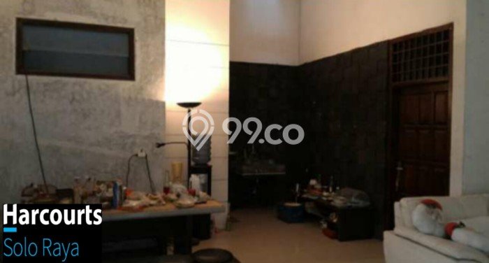 Rumah Elit LB 400m2 Siap Pakai Desain Elegan di Solo Baru, Surakarta Rumah Elit LB 400m2 Siap Pakai Desain Elegan di Solo Baru, Surakarta