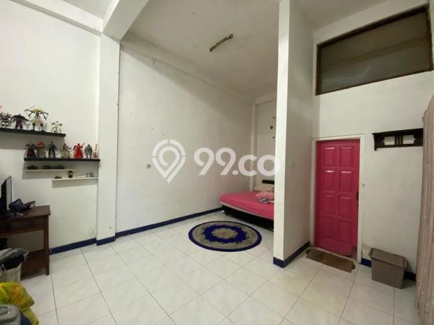 Peluang Investasi! Kost Dijual di Nusukan, Solo, 3 KT, 3 KM, Luas 250m2 Peluang Investasi! Kost Dijual di Nusukan, Solo, 3 KT, 3 KM, Luas 250m2