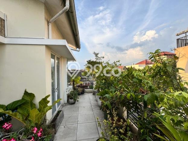 Dijual Rumah Premium dengan Fasilitas Sekitar Komplit di Colomadu, Solo Dijual Rumah Premium dengan Fasilitas Sekitar Komplit di Colomadu, Solo