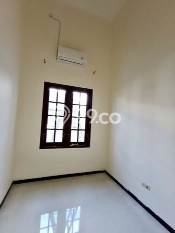 Lokasi strategis! Rumah siap pakai disewakan di Gentan LB 80m2 Lokasi strategis! Rumah siap pakai disewakan di Gentan LB 80m2
