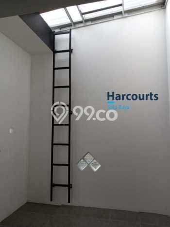 Hunian Cantik Minimalis Lb 200m2 di Colomadu, Karanganyar Hunian Cantik Minimalis Lb 200m2 di Colomadu, Karanganyar