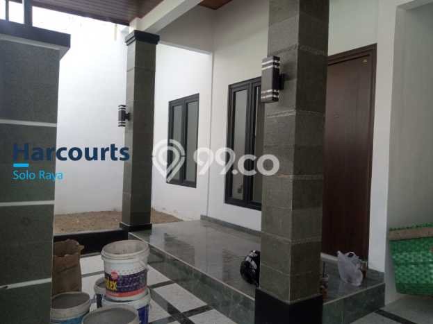Hunian Cantik Minimalis Lb 200m2 di Colomadu, Karanganyar Hunian Cantik Minimalis Lb 200m2 di Colomadu, Karanganyar