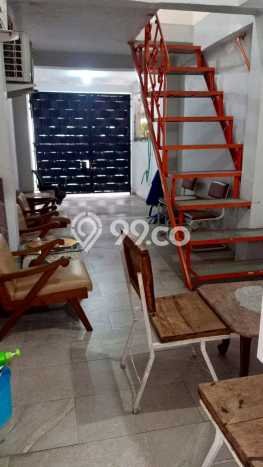 For Sale Rumah 5 Kamar Lokasi Ideal Nyaman dan Strategis di Kartasura For Sale Rumah 5 Kamar Lokasi Ideal Nyaman dan Strategis di Kartasura