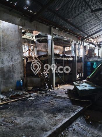Gudang disewakan lokasi strategis Pasar Kliwon Solo 940m2 Gudang disewakan lokasi strategis Pasar Kliwon Solo 940m2