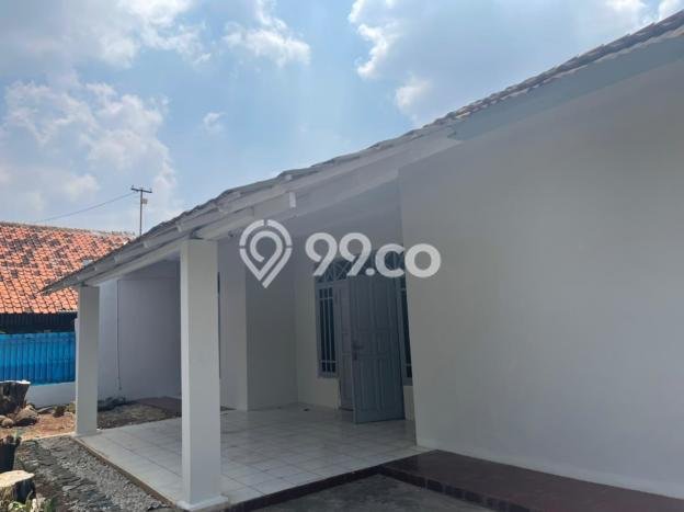 Rumah Strategis di Pusat Kota Cawang, Jakarta Timur - 3 Kamar Tidur Rumah Strategis di Pusat Kota Cawang, Jakarta Timur - 3 Kamar Tidur