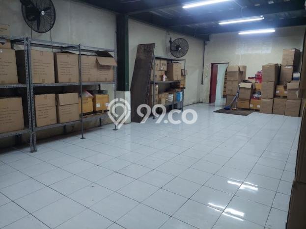 For Rent Gudang Kawasan Cakung, Luas 504m², Area Berkembang For Rent Gudang Kawasan Cakung, Luas 504m², Area Berkembang