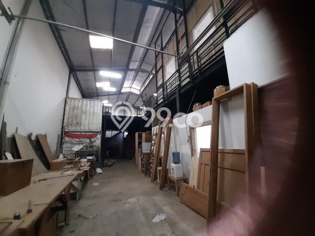 KAWASAN BISNIS! Gudang di Cakung, Luas 288m², Akses Utama KAWASAN BISNIS! Gudang di Cakung, Luas 288m², Akses Utama