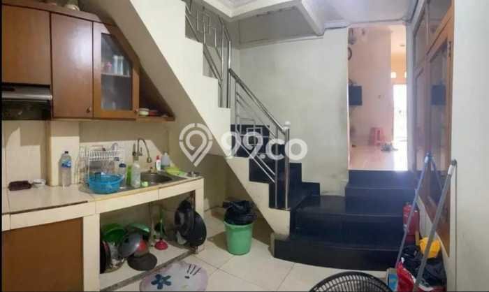 Dijual Murah Rumah dengan 6 Kamar Tidur dan 3 Kamar Mandi di Area Kelapa Gading, Jakarta Utara Dijual Murah Rumah dengan 6 Kamar Tidur dan 3 Kamar Mandi di Area Kelapa Gading, Jakarta Utara